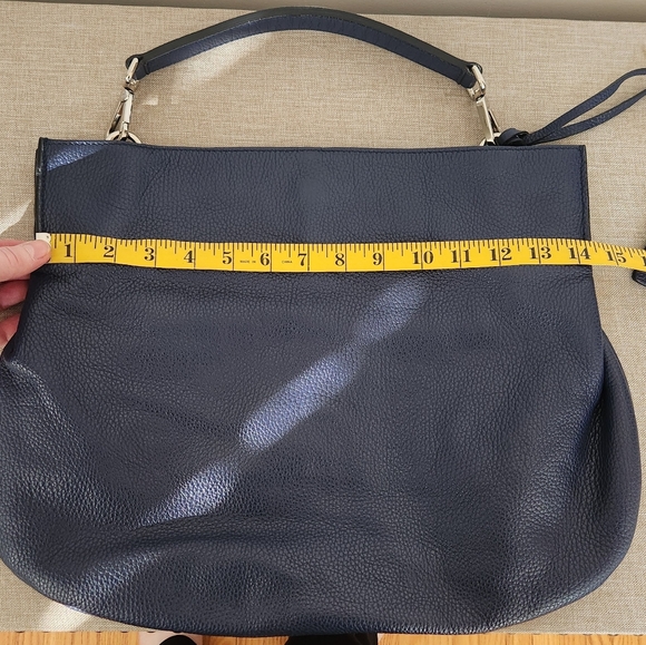 Elegant Navy Blue Leather Handbag - Picture 8 of 9